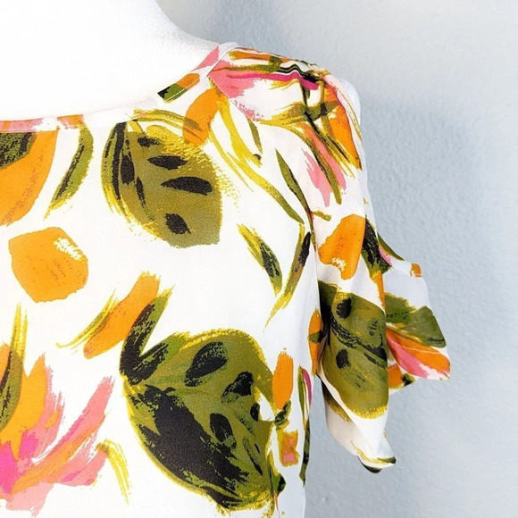 Artsy/ Floral/ Shift Dress with a Cold Shoulder Size Small - Picture 4 of 9